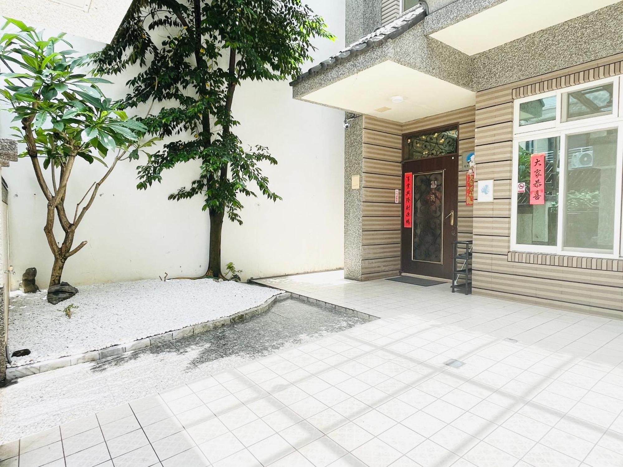 花蓮密絲朵包棟民宿 6-14人 Hualien City Exterior photo